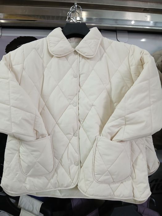 Женс ветровка 3500тг  скидка 1 кун