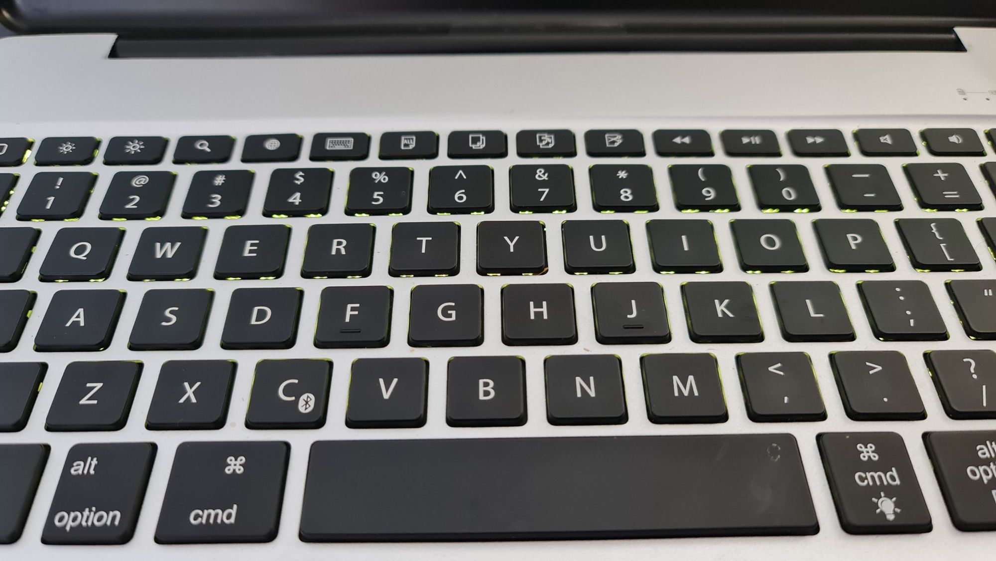 Husa cu Tastatura iluminata iPad PRO 12.9 3rd gen
