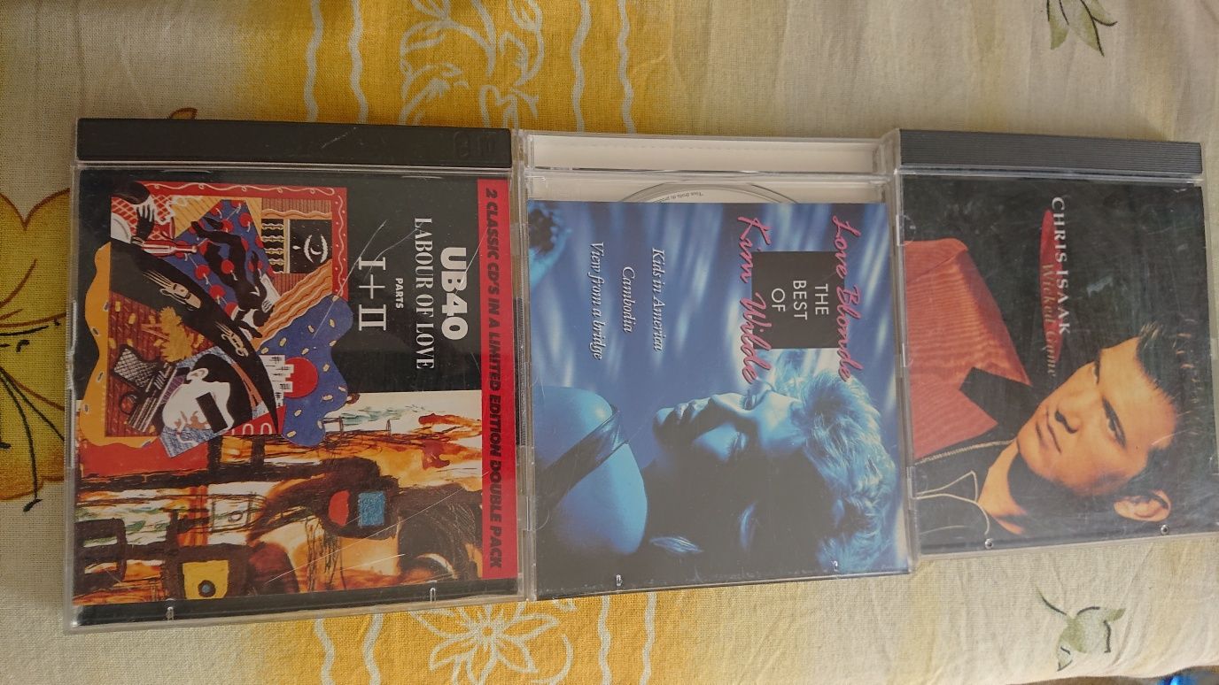 Cd-uri cu Kim wilde The UB _40 și Chris Isaak