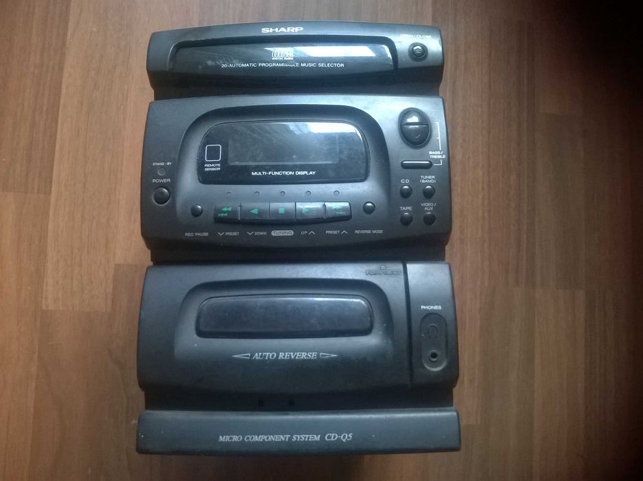 Vând Micro sistem SHARP, pentru piese de schimb