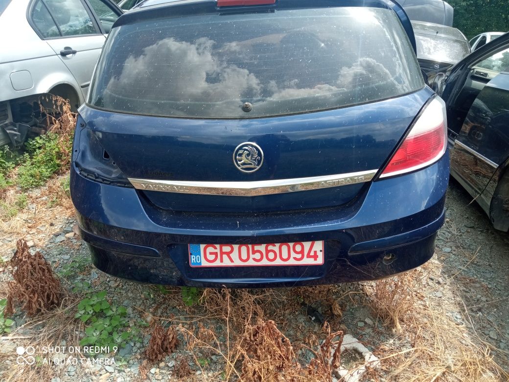 Haion ,bara spate ,triple Opel Astra H z21b