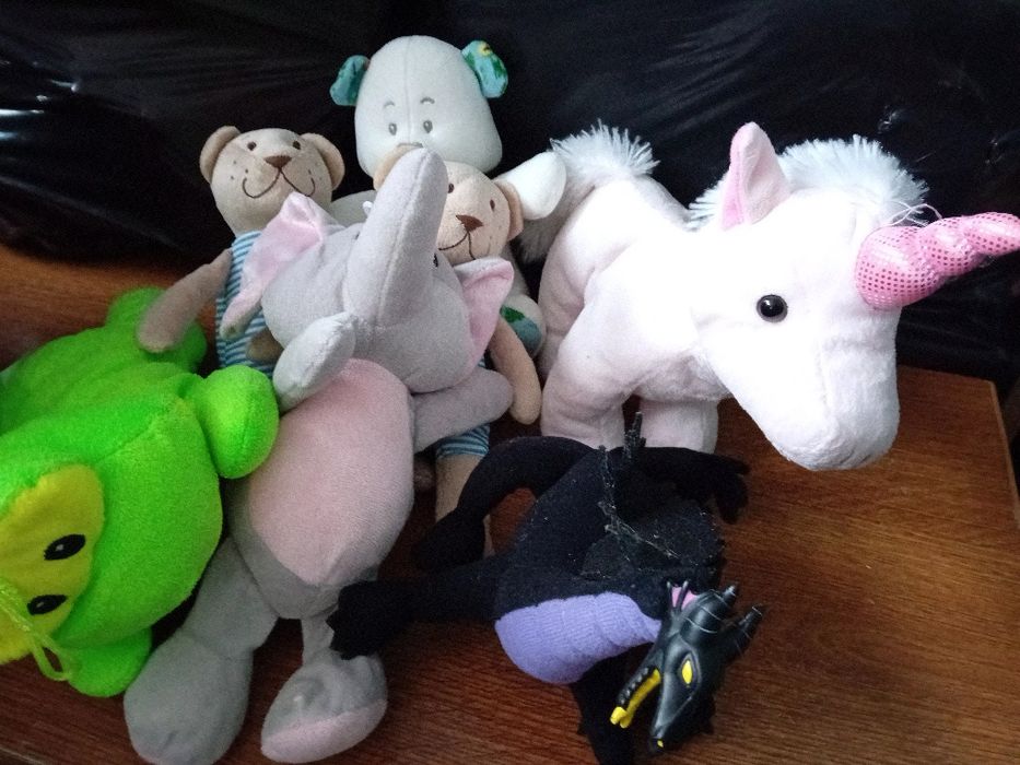 Lot jucarii la 20lei