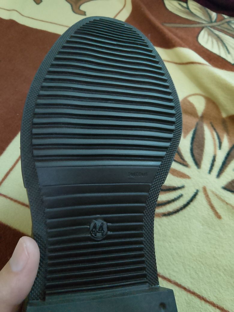 Продам мужские туфли