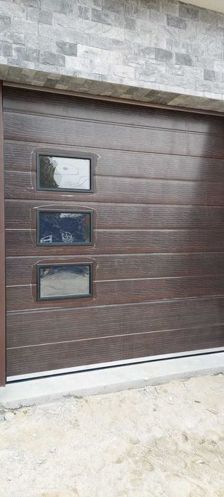 Usa sectionala izolata XPT DOORS pret incepand de la 591 euro