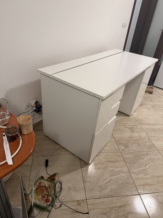 Голямо  луксозно бюро