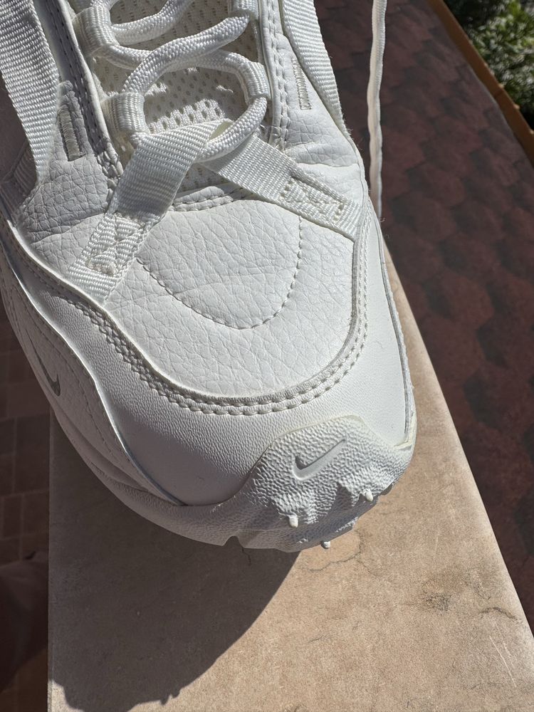 Маратонки Nike бели