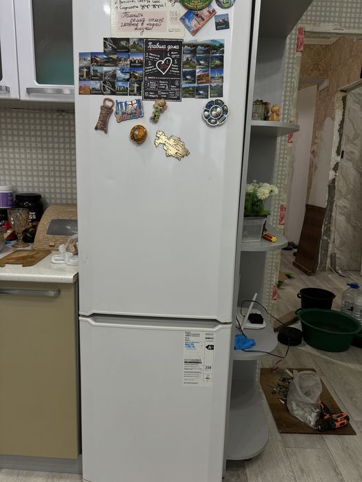 Продам недорого холодильник бу