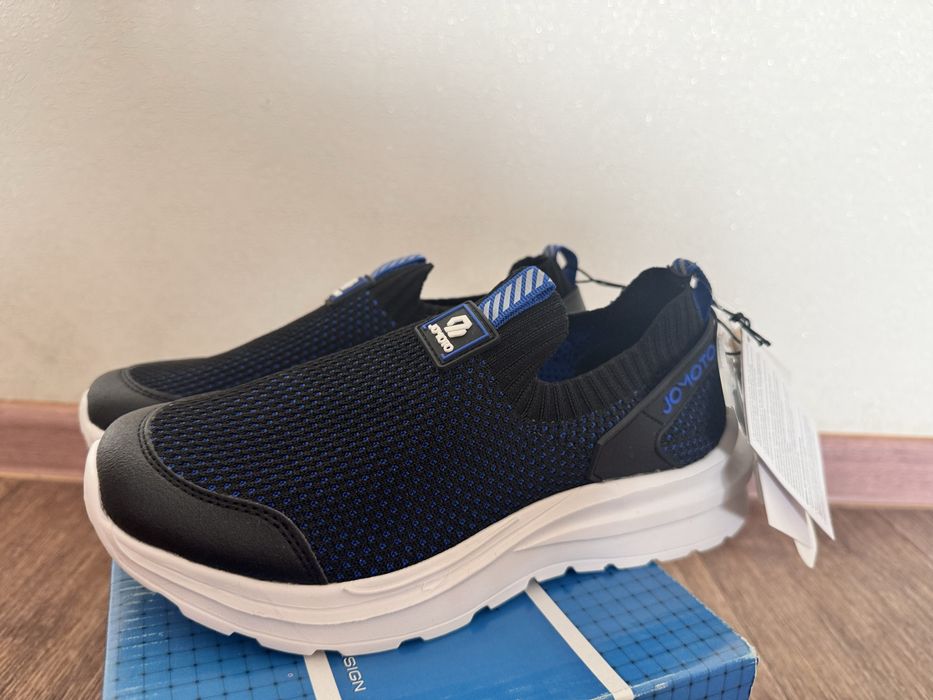 Продам  кроссовки