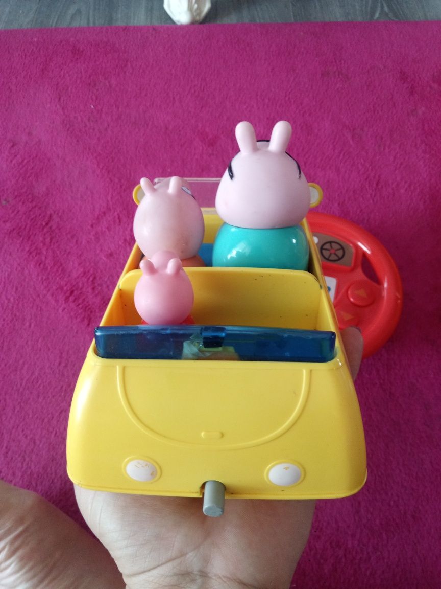 Mașină cu telecomandă Peppa pig