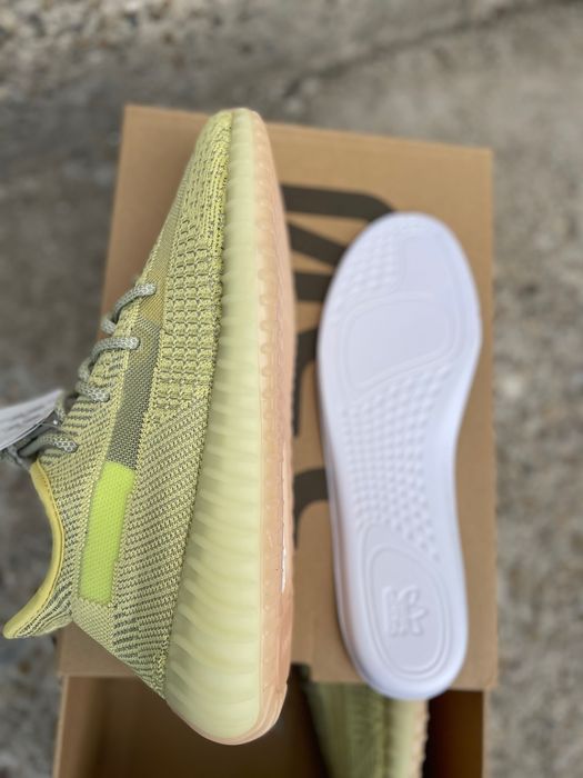Yeezy 350v2 boost