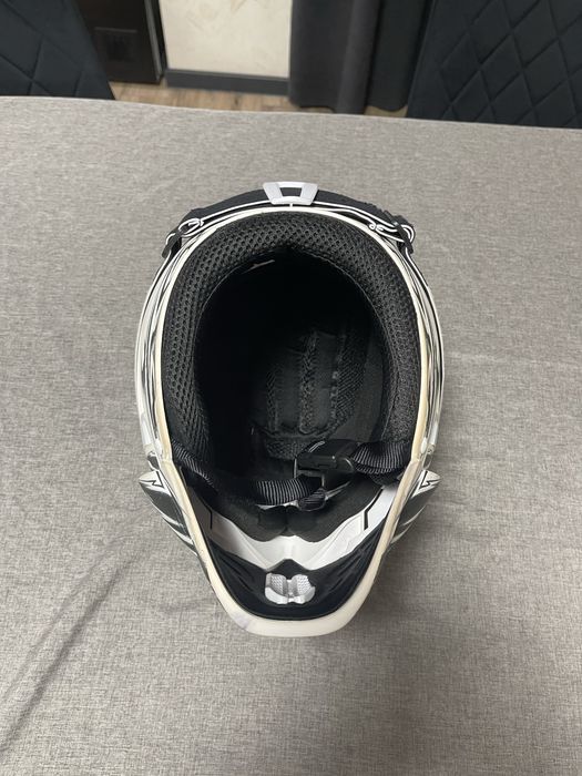 Ски каска Ruroc + очила