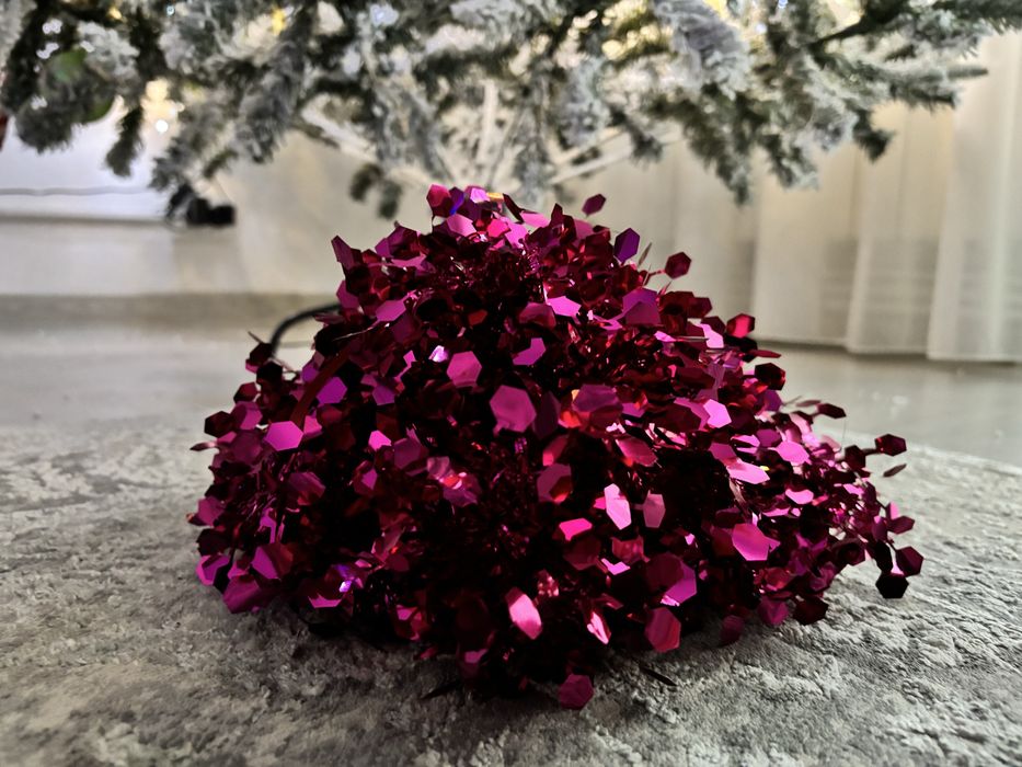 Globuri seturi, beteala, instalații de Crăciun brad Iași