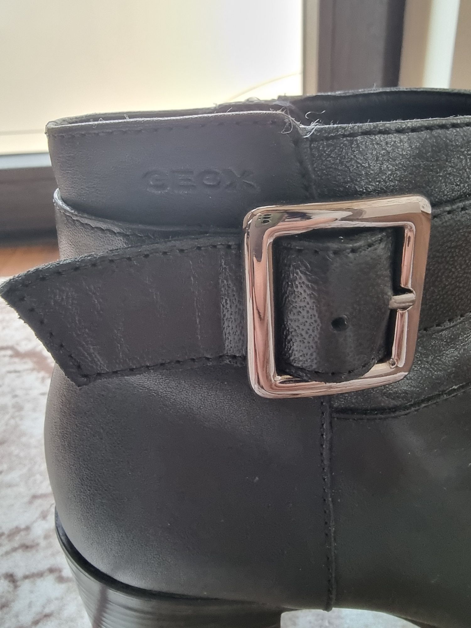 Черни дамски боти Geox