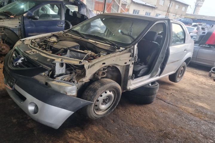 Electromotor 1 005 831 230 Dacia Logan prima generatie