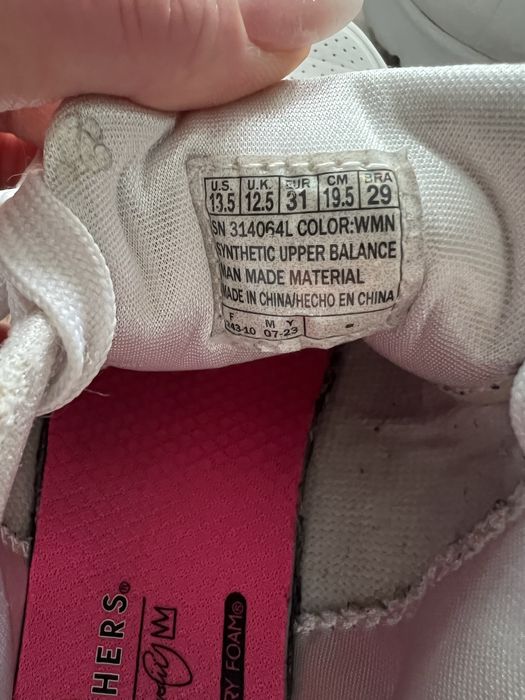 Skechers Pantofi adidasi sport cu imprimeu cu inimi marime 31