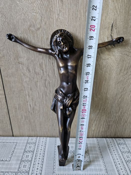 Crucifix din bronz ,marcat si semnat
