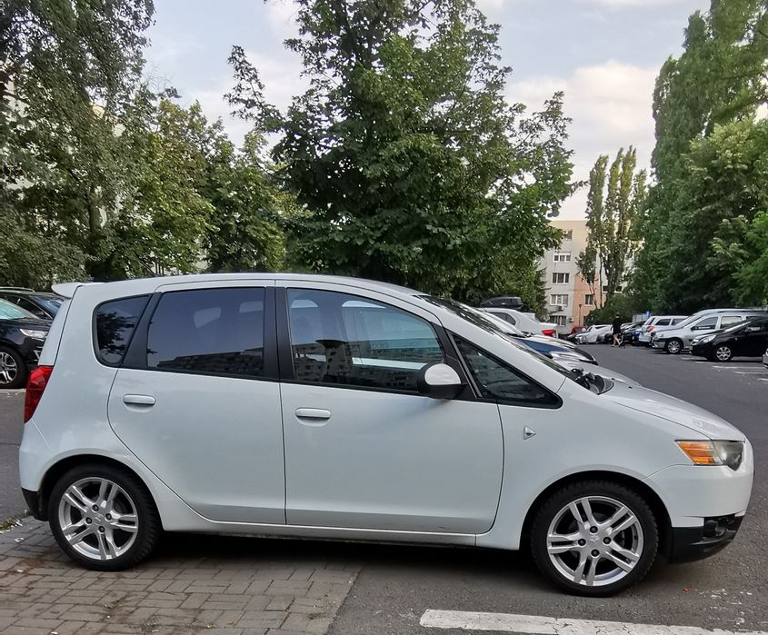 Mitsubishi colt 2010, automată