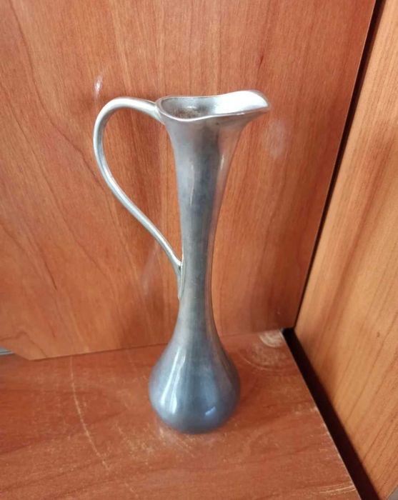 Старинна ваза винтаж