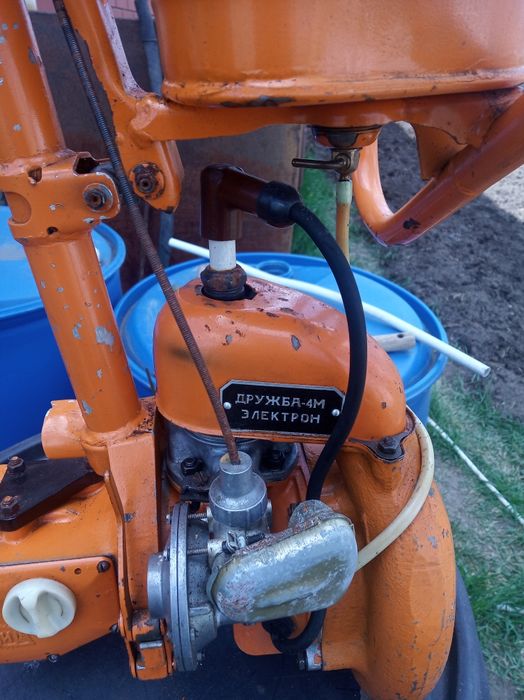 Продам бензопилу Дружба Электрон