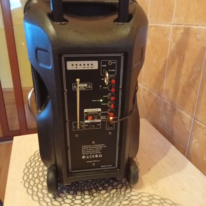 Boxa bluetooth aproape noua