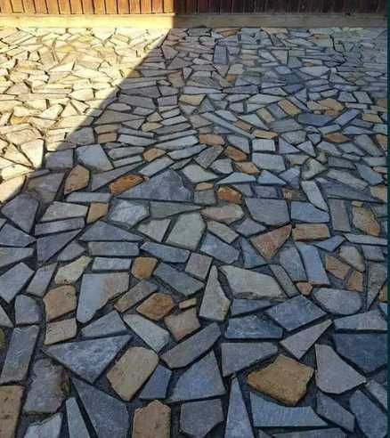 Piatra Naturală de Munte Livrată și Montată Profesional la Tine Acasă