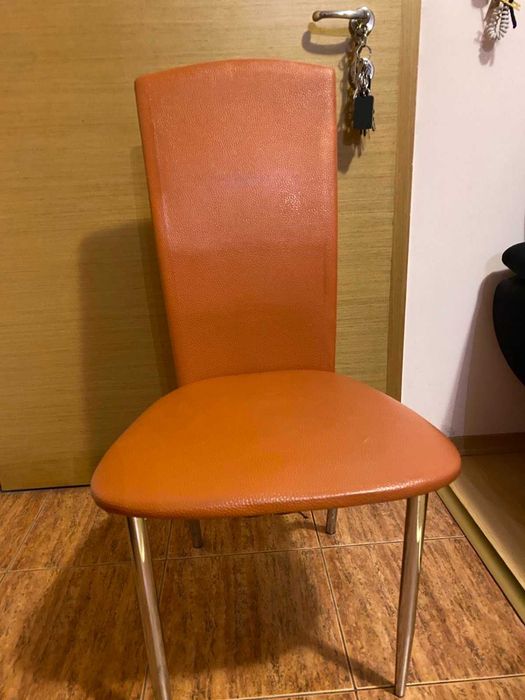 Маса за трапезария и столове