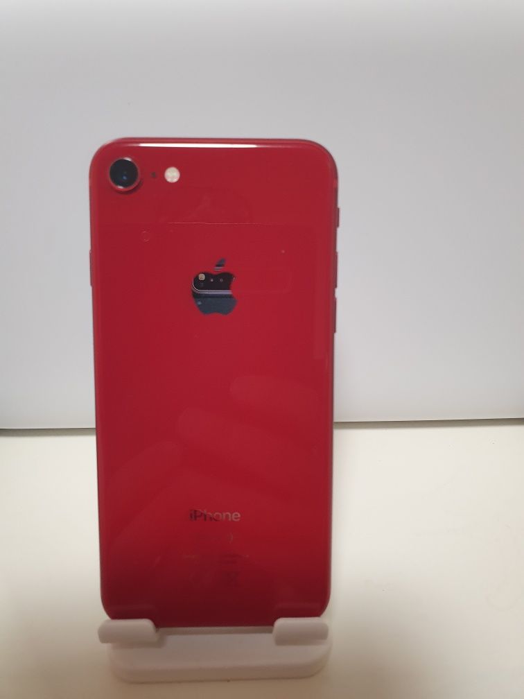 iPhone 8 64 gb перфектен