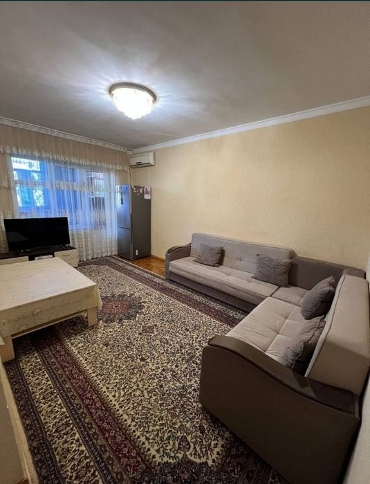 Срочно продажа квартиру Массив Феруза  2/2/4  балкон  2/6