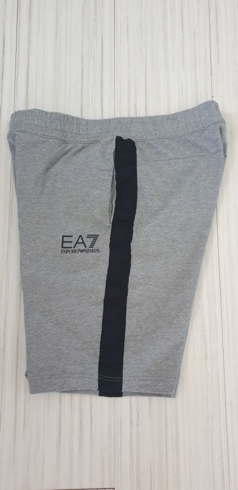 Emporio Armani EA7 Milano / M/L НОВО! ОРИГИНАЛ! Мъжки Къси Панталони!