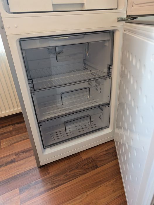 Combina frigorifică (frigider + congelator) Arctic No Frost A+