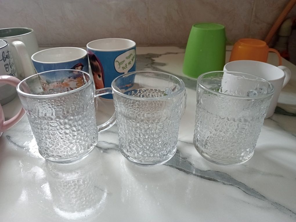 Посуда кружки стаканы