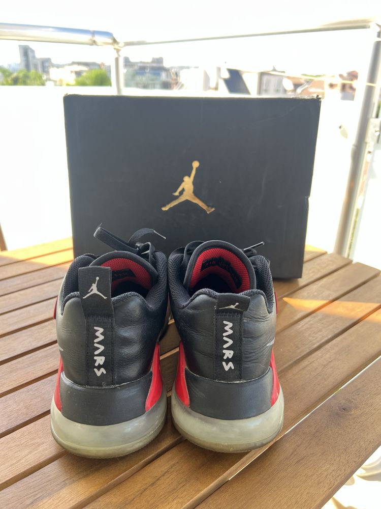Nike Air Jordan Mars 270
