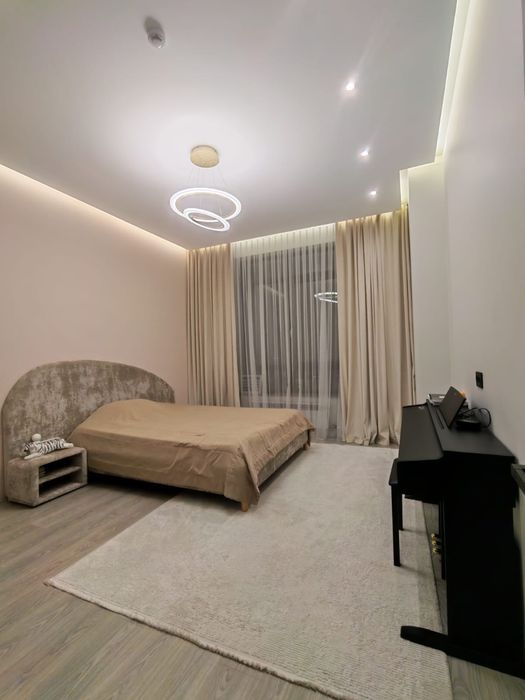 Продам кровать с матрасом