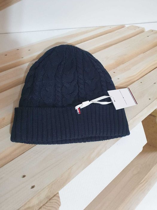 Vand caciula Tommy Hilfiger originala noua