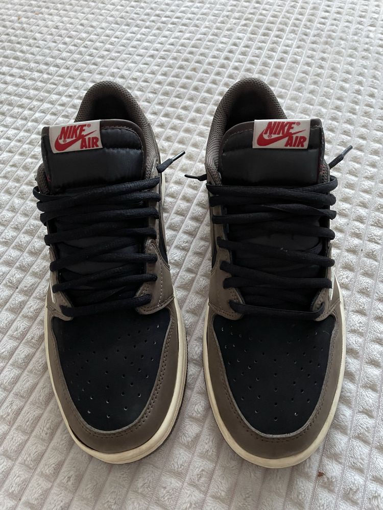 Jordan 1 low TRAVIS SCOTT Mocha