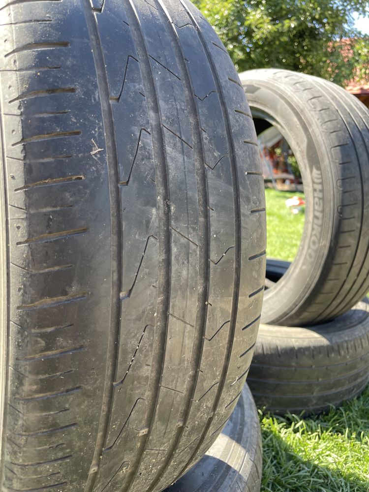 Vand 4 cauciucuri Hankook 215/55 r18