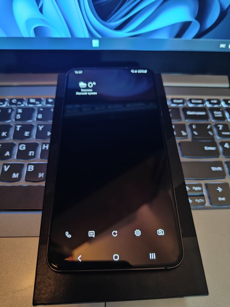 Продам Samsung S22 ( без торга )