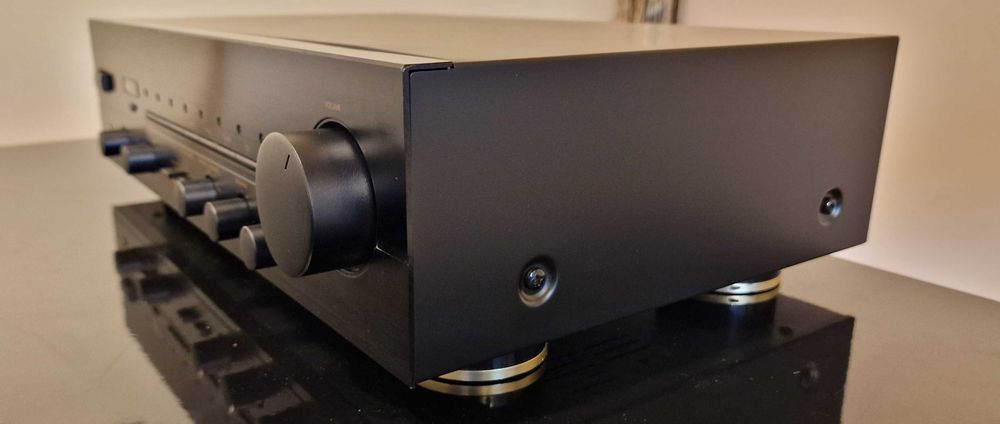 Amplificator DENON POA-1500,2x150w, VU-metre