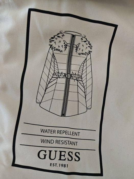 Дамско яке Guess с естествен косъм