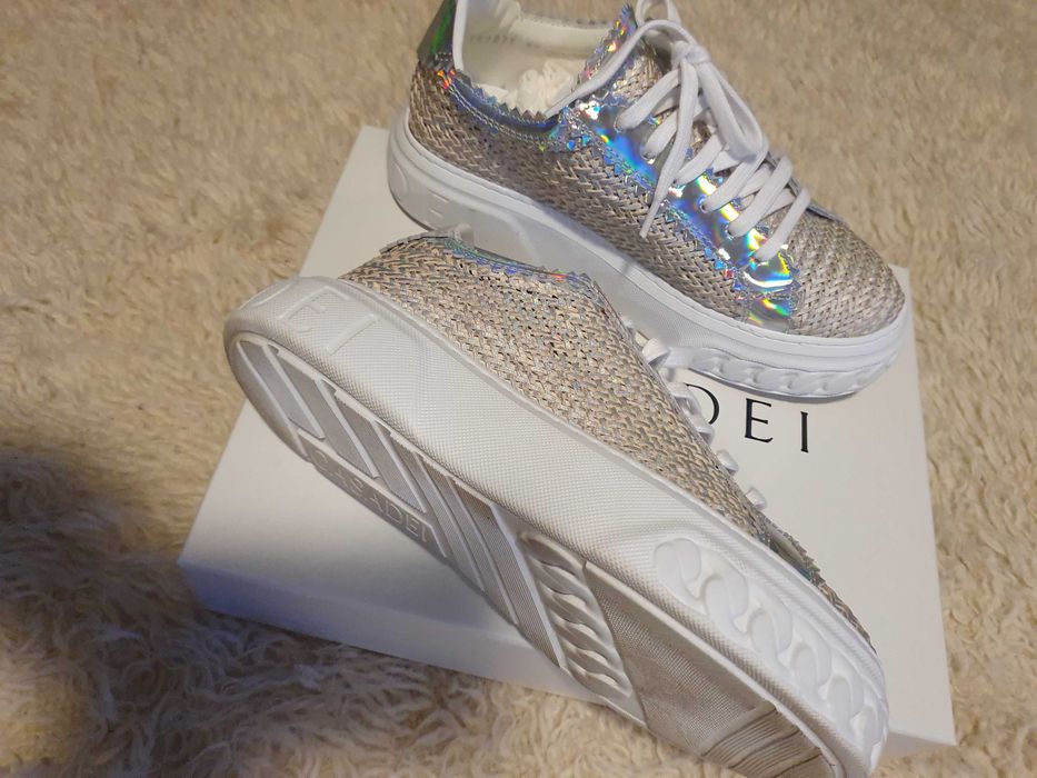 Vand sneakers Casadei, piele, marimea 37, pret 1.550 lei