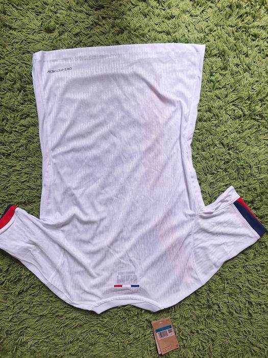 Футболен екип PSG 2026 away