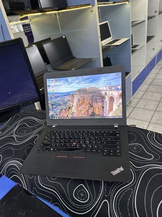 ThinkPad Core i3-6100 ОЗУ-8ГБ ССД-256ГБ емкотсь 85% в отличном состоян