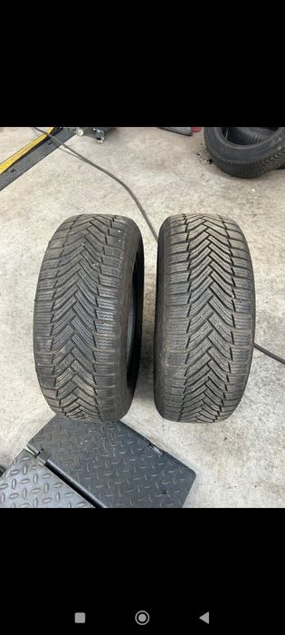 Vand 2 anvelope de iarna 225 55 16
