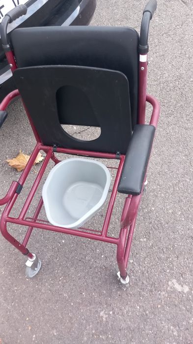 Scaun wc pentru bătrâni