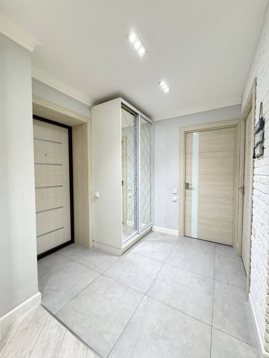 Дархан новомосковская 2/3/4 60кв.м 77серия евро ремонт с мебелью и тех