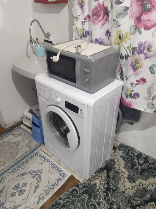 Стиральная машина отлично работает 6КГ