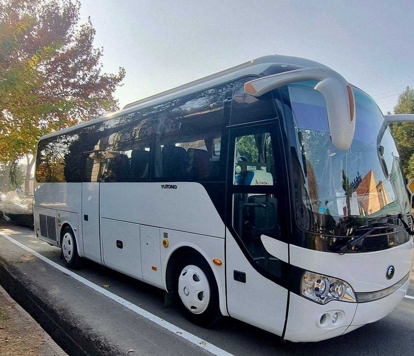 Продаётся туристический автобус Yutong 2019 года. Отличное состояние!