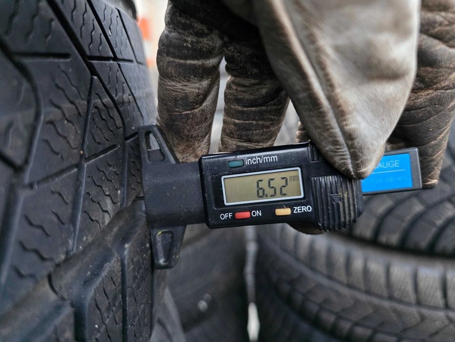 2бр Зимни гуми 255 40 20 - Pirelli - Tesla - DOT 2022