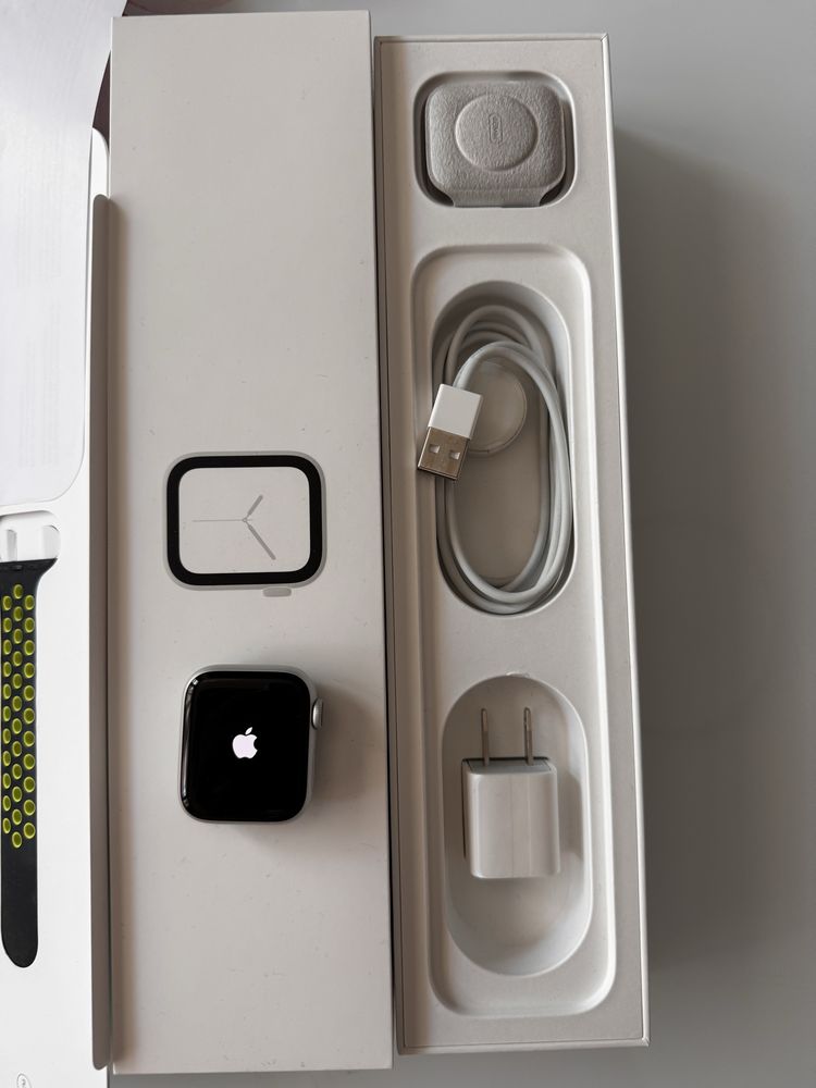 Apple watch series 4 , 40 mm