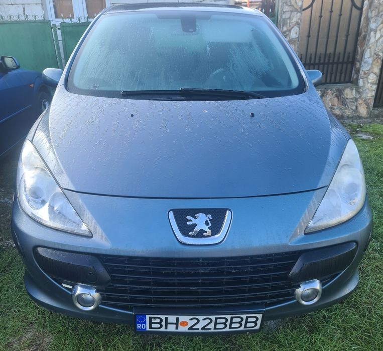 Peugeot 307 și  jaguar x type